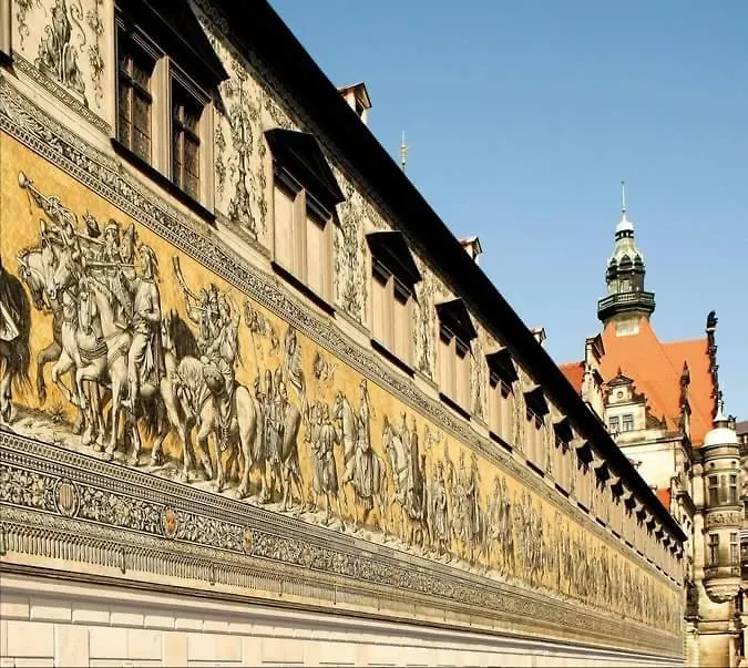 Las- Ruhig Aber Zentral Teilmobliert, Dresden