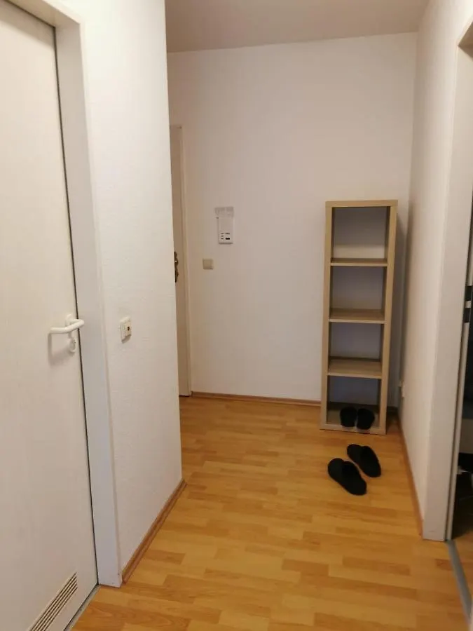 Daire Las- Ruhig Aber Zentral Teilmobliert, Dresden
